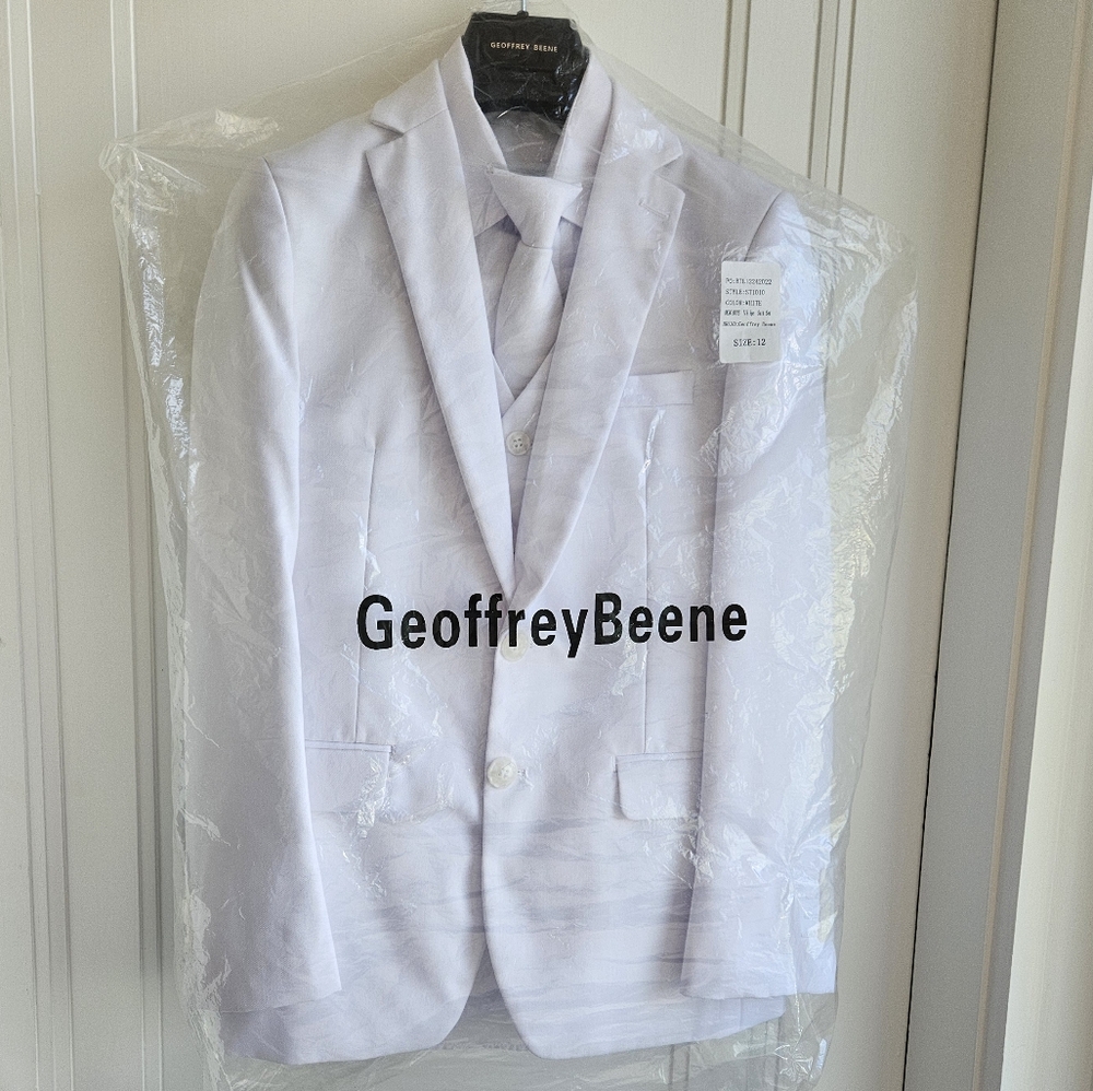 Geoffrey Beene 5 Pieces Vested Suit White  Suit Set